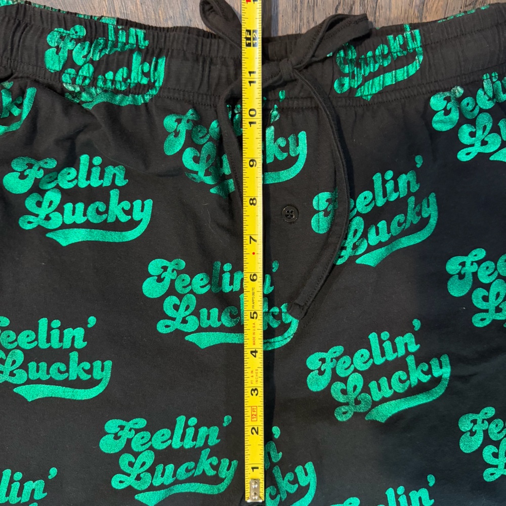 Mad Engine “Feelin’ Lucky” Graphic Jogger Lounge Pants Black Green Size L - Picture 4 of 9